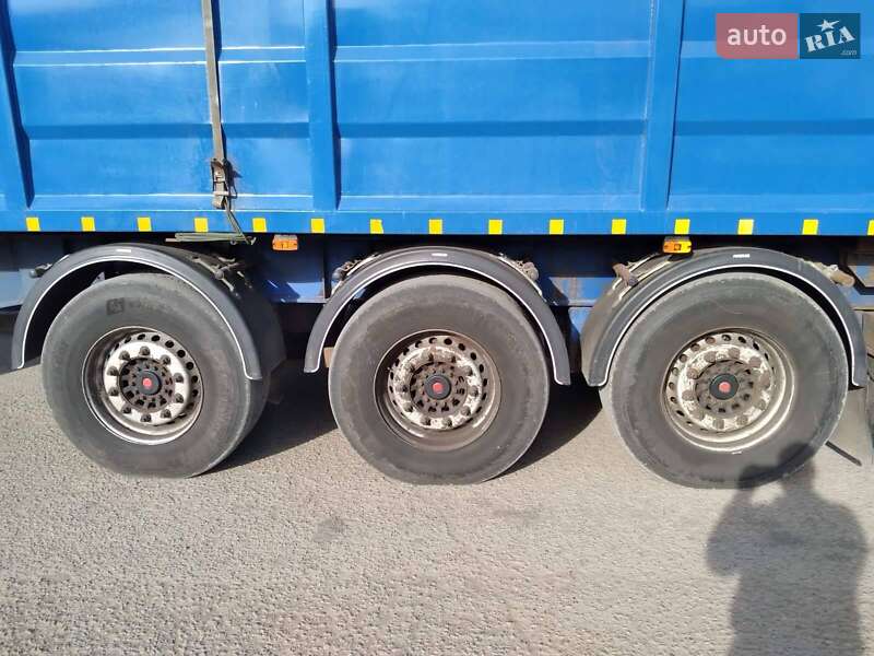 Самосвал полуприцеп Schmitz Cargobull SCF 2005 в Виннице