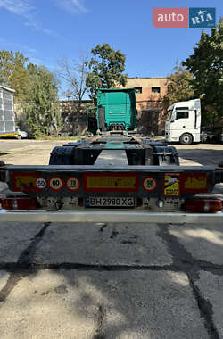 Контейнеровоз напівпричіп Schmitz Cargobull SCF 2013 в 