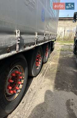 Бортовой полуприцеп Schmitz Cargobull Schutz 2012 в 