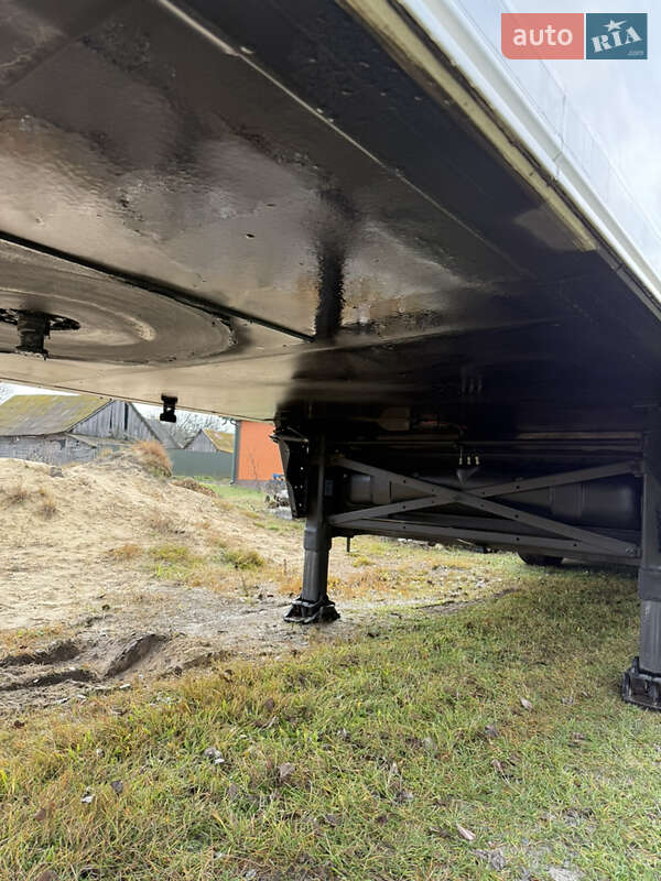 Рефрижератор полуприцеп Schmitz Cargobull Schutz 2016 в Владимирце