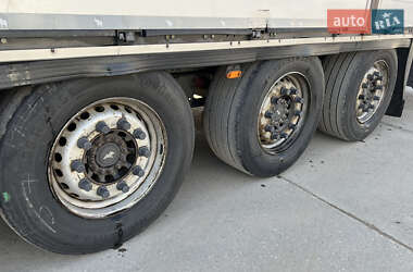 Бортовой полуприцеп Schmitz Cargobull SCS 24/L 2012 в 
