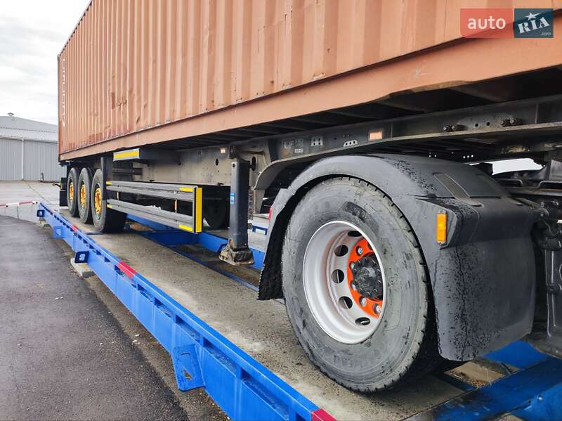 Контейнеровоз напівпричіп Schmitz Cargobull SCS 24/L 2009 в Умані