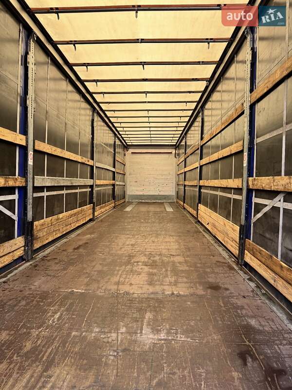 Тентований борт (штора) - напівпричіп Schmitz Cargobull SCS 24/L 2013 в Вінниці