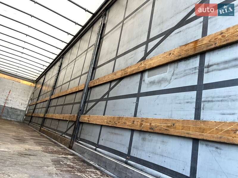 Тентований борт (штора) - напівпричіп Schmitz Cargobull SCS 24/L 2012 в Тернополі