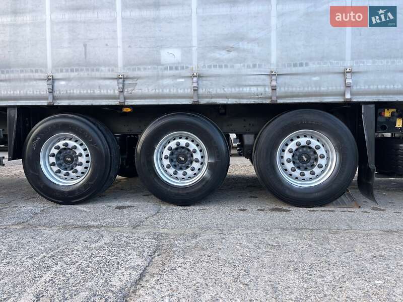 Тентований борт (штора) - напівпричіп Schmitz Cargobull SCS 24/L 2012 в Тернополі