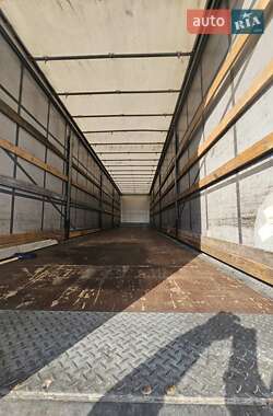 Бортовой полуприцеп Schmitz Cargobull SCS 2013 в 