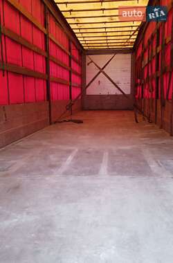 Бортовой полуприцеп Schmitz Cargobull SCS 2007 в 