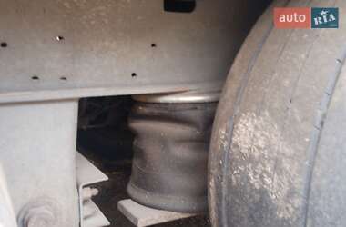 Бортовой полуприцеп Schmitz Cargobull SCS 2007 в 