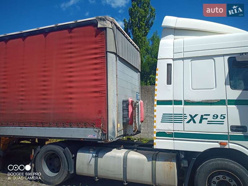 Бортовой полуприцеп Schmitz Cargobull SCS 2007 в Глухове