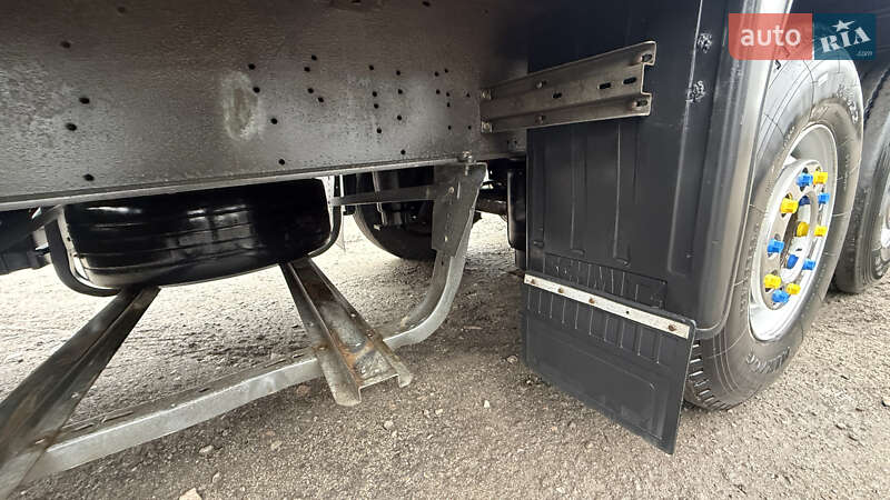 Тентований борт (штора) - напівпричіп Schmitz Cargobull SCS 2011 в Києві