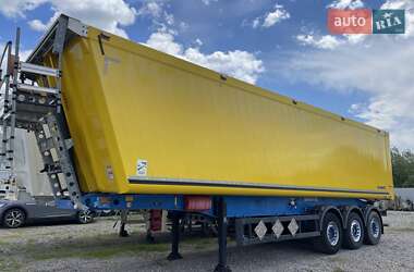 Зерновоз - полуприцеп Schmitz Cargobull SGF S3 2016 в 