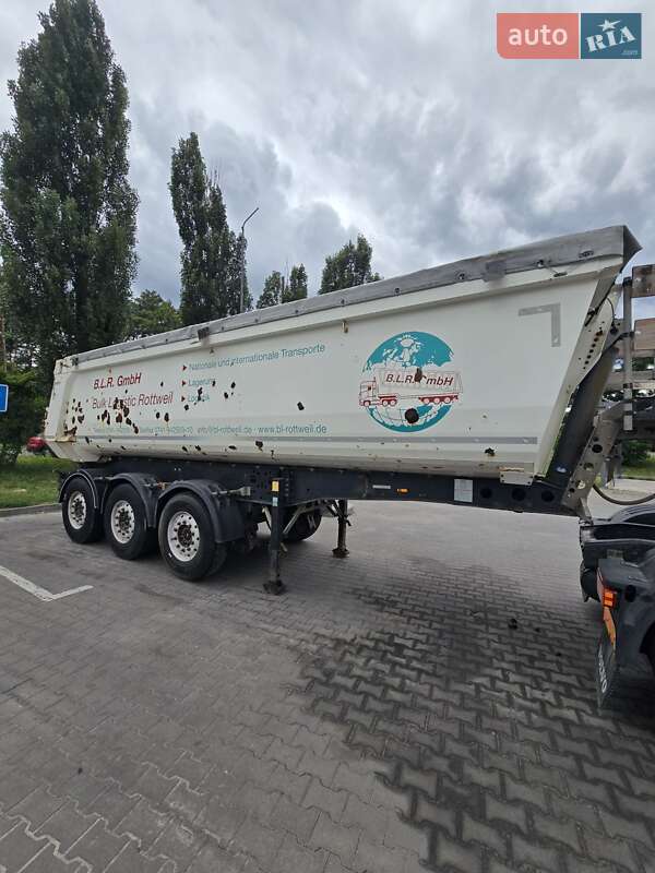 Самосвал полуприцеп Schmitz Cargobull SKI 2016 в Киеве