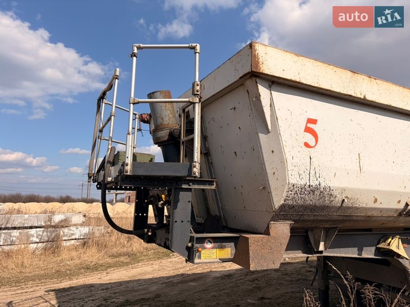 Самосвал полуприцеп Schmitz Cargobull SKI 2003 в Луцке фото 3 Самосвал полуприцеп Schmitz Cargobull SKI 2003 в Луцке