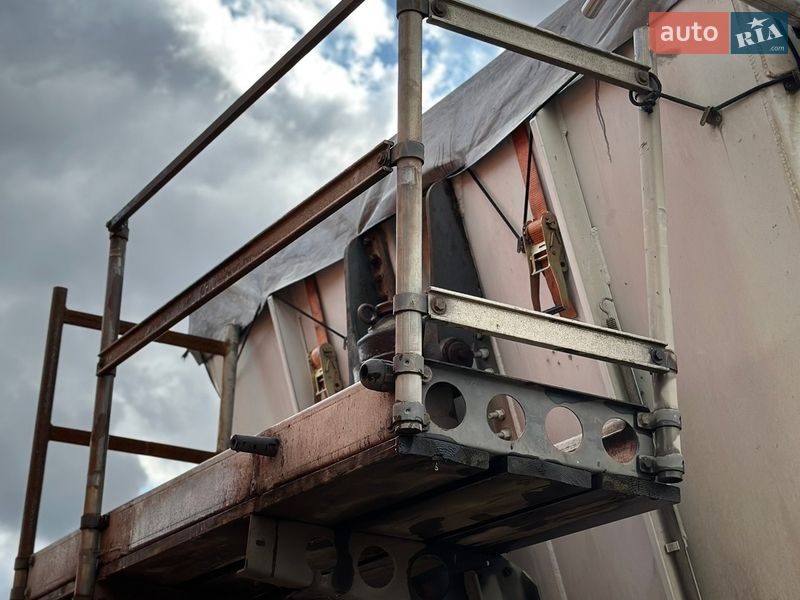 Самоскид напівпричіп Schmitz Cargobull SKI 2008 в Києві