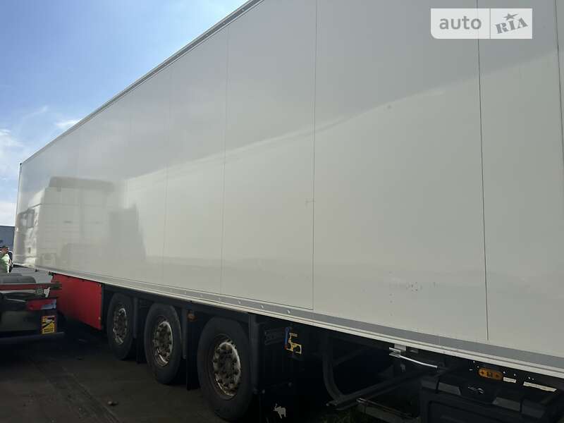 Рефрижератор напівпричіп Schmitz Cargobull SKO 24 2012 в Львові