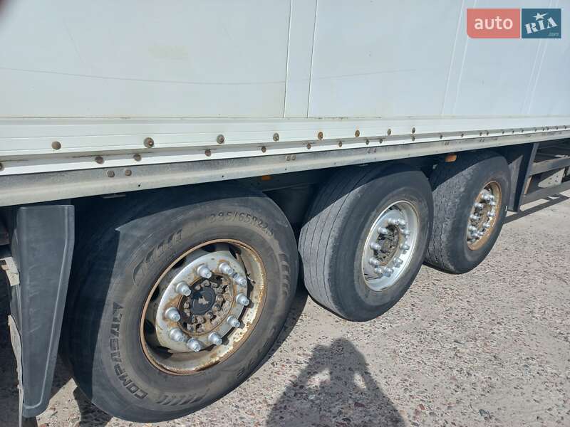 Изотермическая будка Schmitz Cargobull SKO 24 2010 в Одессе