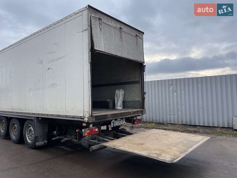 Ізотермічна будка Schmitz Cargobull SKO 24 2005 в Львові