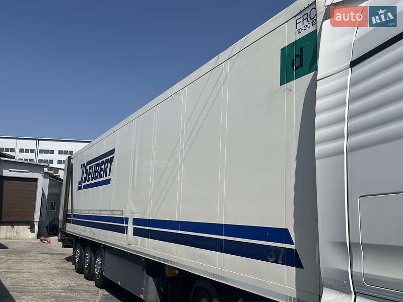 Рефрижератор полуприцеп Schmitz Cargobull SKO 24 2004 в Львове