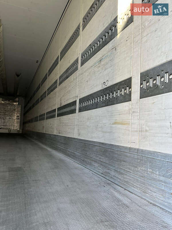 Рефрижератор напівпричіп Schmitz Cargobull SKO 24 2012 в Рава-Руській