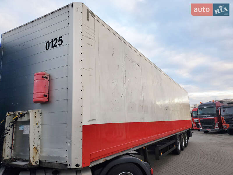 Изотермическая будка Schmitz Cargobull SKO 24 2013 в Ровно