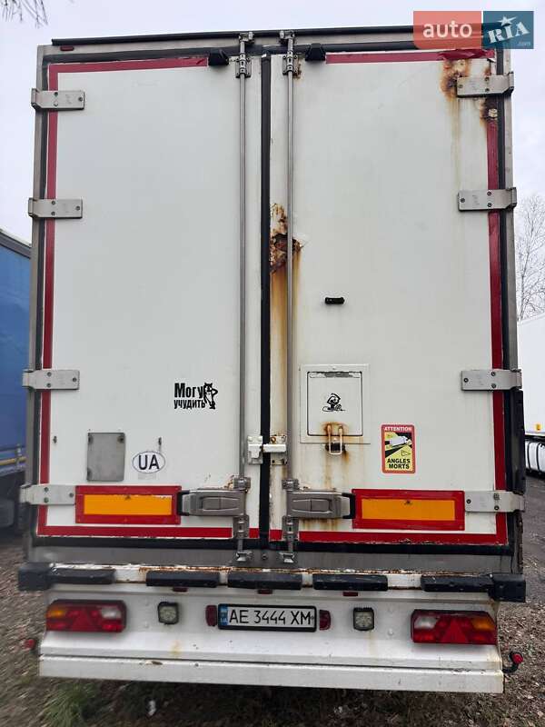Рефрижератор напівпричіп Schmitz Cargobull SKO 24 2001 в Любомлі