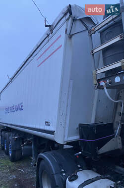Самоскид напівпричіп Schmitz Cargobull SKO 24 2007 в 