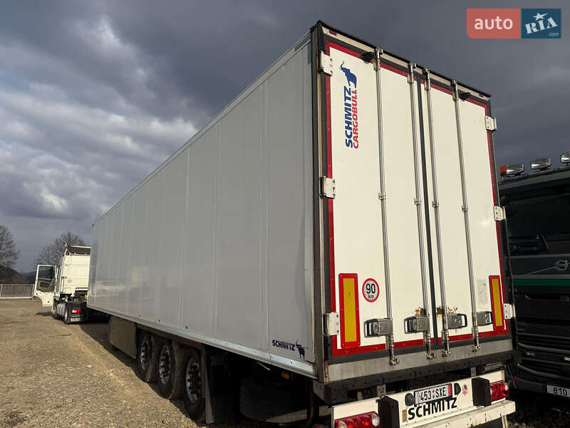 Рефрижератор напівпричіп Schmitz Cargobull SKO 24 2011 в Тячеві