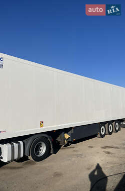 Рефрижератор полуприцеп Schmitz Cargobull SKO 24 2004 в 