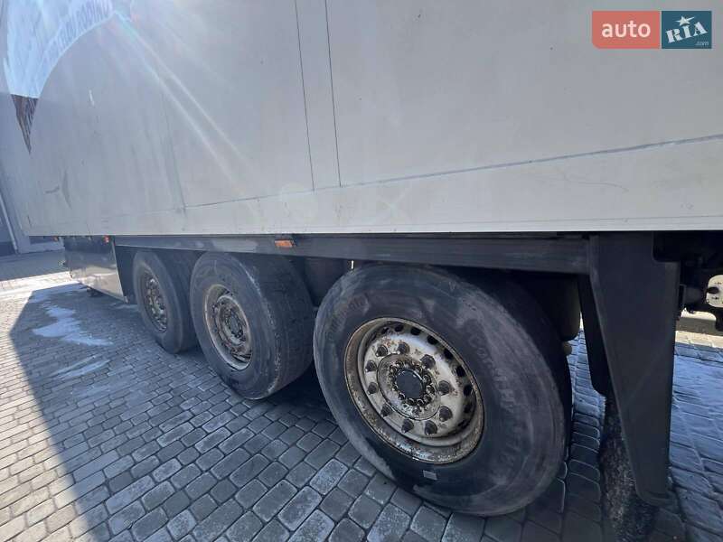 Рефрижератор Schmitz Cargobull SKO 24 2002 в Львове