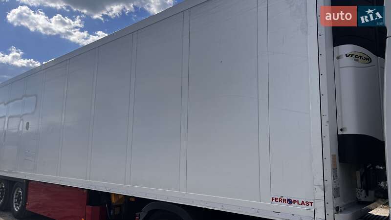 Рефрижератор полуприцеп Schmitz Cargobull SKO 24 2010 в Ивано-Франковске