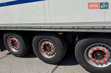 Изотермическая будка Schmitz Cargobull SKO 24 2012 в 