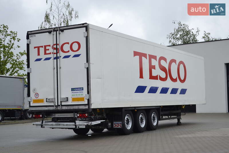 Изотермическая будка Schmitz Cargobull SKO 24 2006 в Хусте