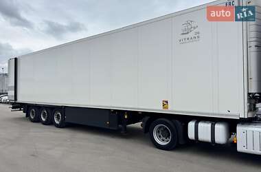Рефрижератор полуприцеп Schmitz Cargobull SKO 24 2015 в Черновцах