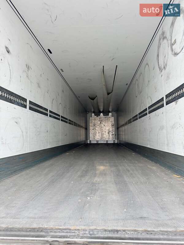 Рефрижератор напівпричіп Schmitz Cargobull SKO 24 2015 в Чернівцях