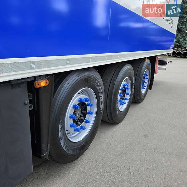 Рефрижератор полуприцеп Schmitz Cargobull SKO 24 2012 в Кривом Роге