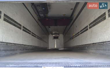 Рефрижератор напівпричіп Schmitz Cargobull SKO 24 2006 в Хусті
