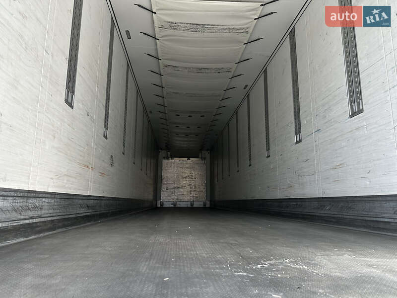 Рефрижератор полуприцеп Schmitz Cargobull SKO 24 2014 в Луцке