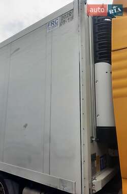 Рефрижератор напівпричіп Schmitz Cargobull SKO 24 2002 в 