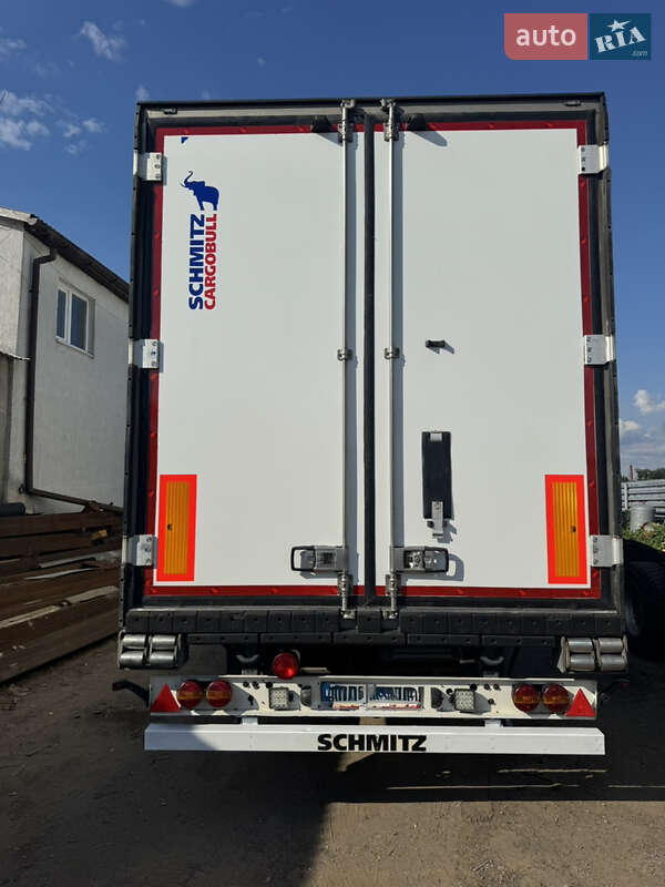 Рефрижератор полуприцеп Schmitz Cargobull SKO 24 2011 в Золочеве