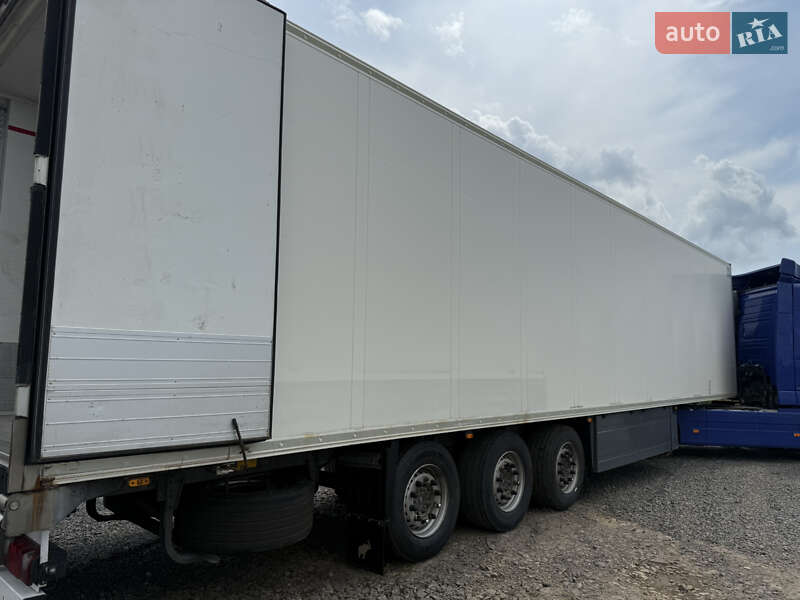 Рефрижератор Schmitz Cargobull SKO 24 2012 в Мукачево