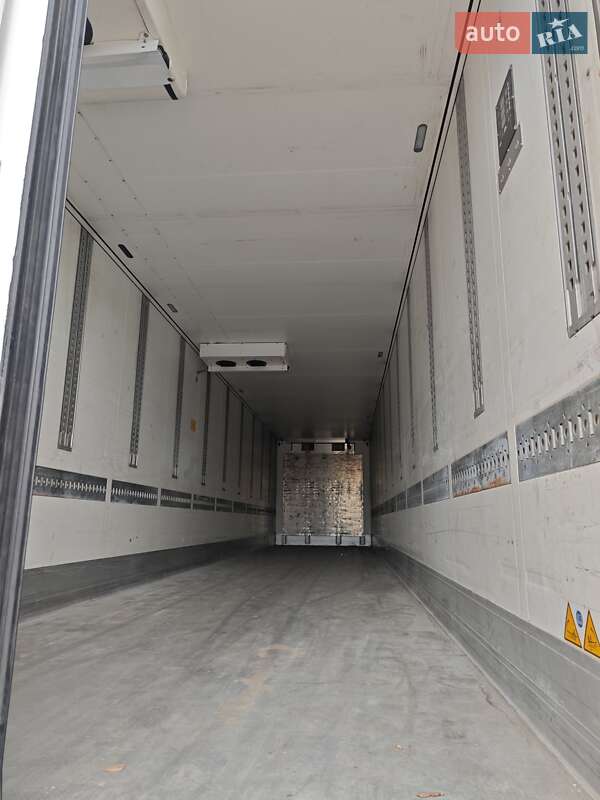 Рефрижератор полуприцеп Schmitz Cargobull SKO 24 2014 в Киеве