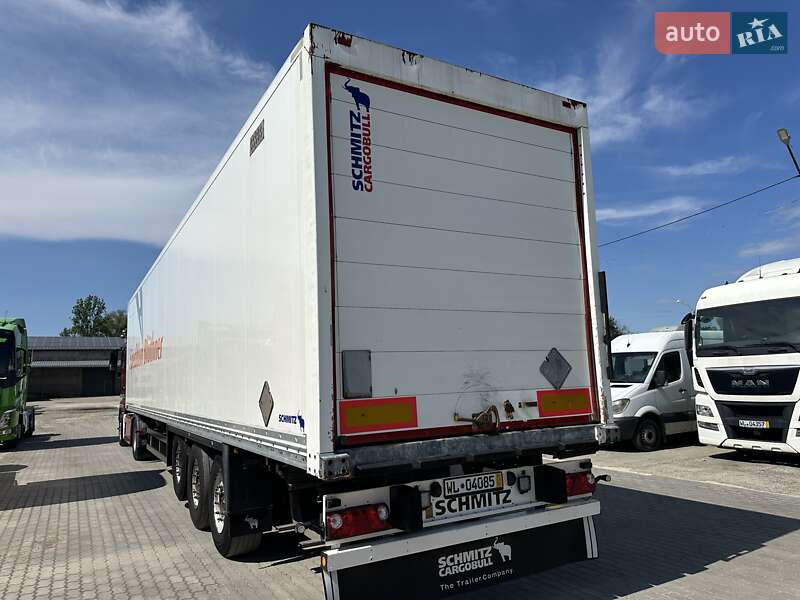 Изотермическая будка Schmitz Cargobull SKO 24 2013 в Калуше