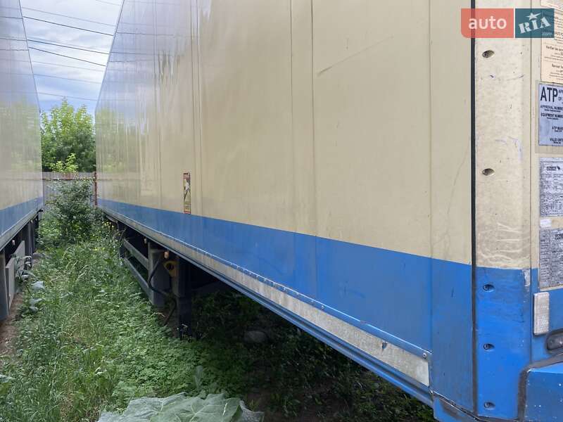 Рефрижератор полуприцеп Schmitz Cargobull SKO 24 2011 в Черновцах
