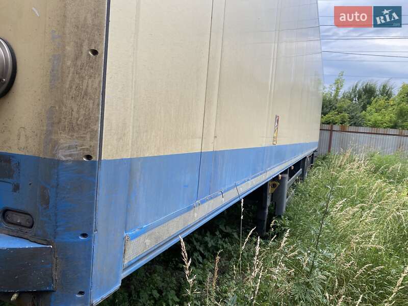 Рефрижератор полуприцеп Schmitz Cargobull SKO 24 2011 в Черновцах