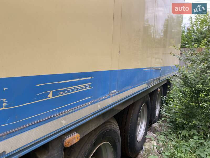 Рефрижератор полуприцеп Schmitz Cargobull SKO 24 2011 в Черновцах