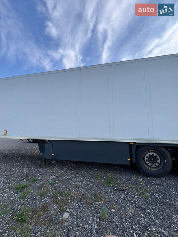Рефрижератор полуприцеп Schmitz Cargobull SKO 24 2014 в Львове