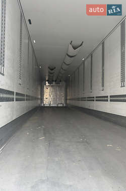 Рефрижератор напівпричіп Schmitz Cargobull SKO 24 2012 в 