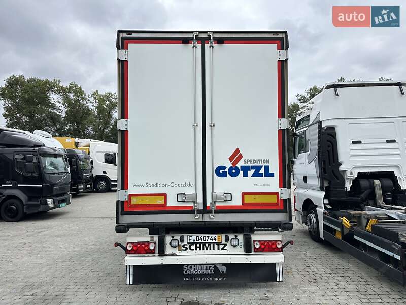 Рефрижератор полуприцеп Schmitz Cargobull SKO 24 2011 в Залещиках