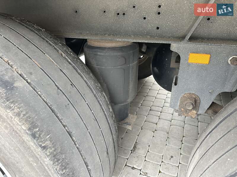 Рефрижератор полуприцеп Schmitz Cargobull SKO 24 2011 в Залещиках