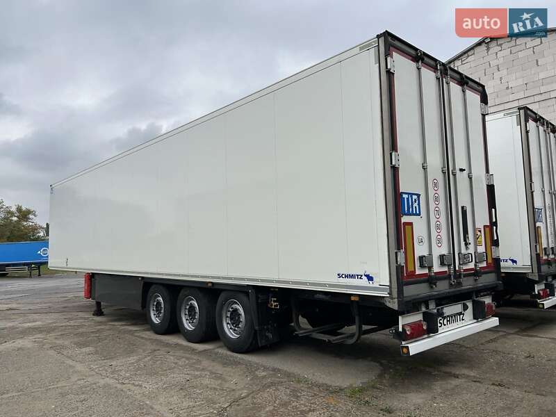 Рефрижератор напівпричіп Schmitz Cargobull SKO 24 2015 в Києві